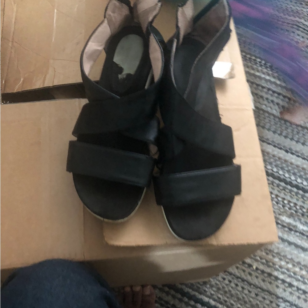 Black Women's Velcro Strap Sandals